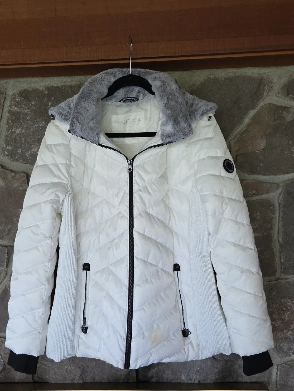Nautica White Quilted Puffer Jacket with Gray Faux-Fur Collar Trim - Picture 1 of 5